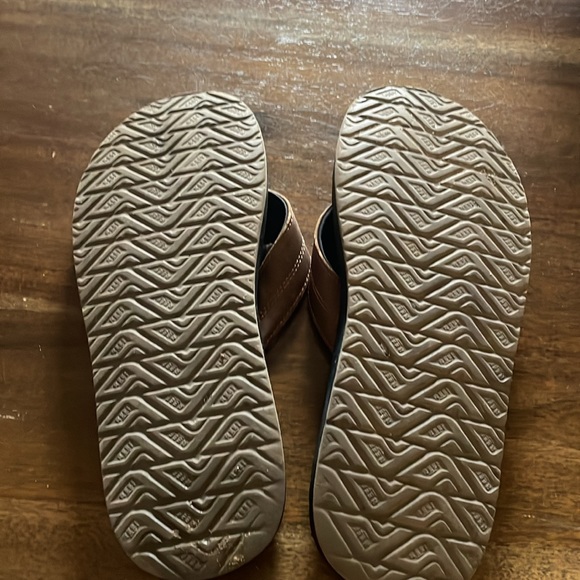 Reef men’s flip flops size 10 - Picture 4 of 5